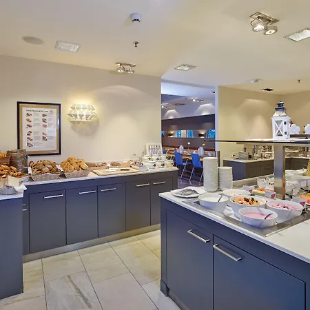 ホテル Hilton Garden Tivoli インスブルック