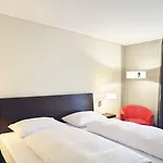 Отель Hilton Garden Tivoli