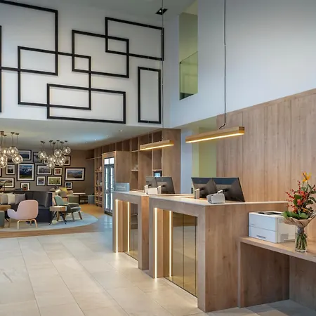 Otel Hilton Garden Tivoli 4*