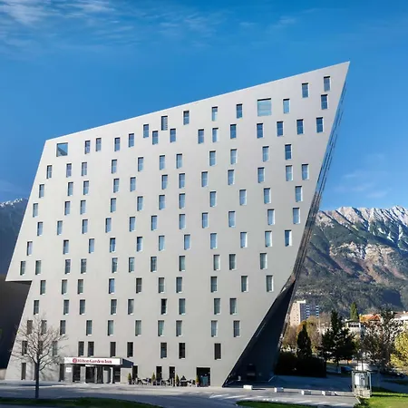Ξενοδοχείο Hilton Garden Tivoli 4*