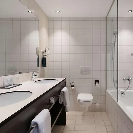 Hilton Garden Tivoli Hotel 4*