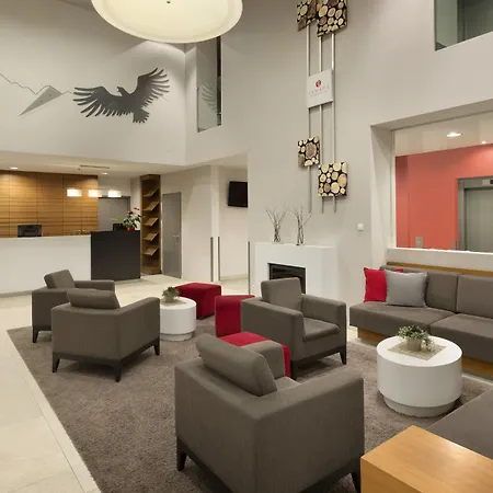 Hotel Hilton Garden Tivoli 4*