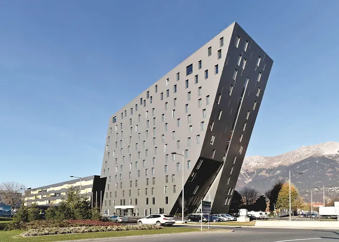 Hilton Garden Tivoli Hotel